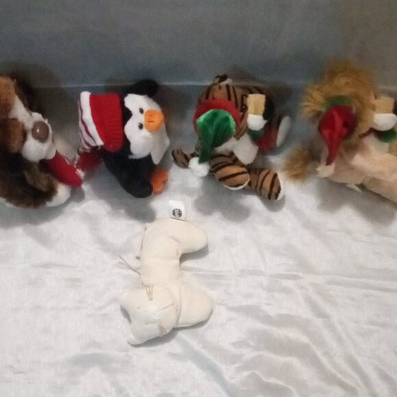 Plushes various stuff animals Christmas in July event decorative kidcore - Picture 4 of 5